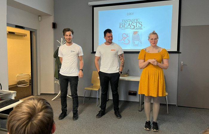 976f4e26-1b9d-4261-a5e7-e69869a82321