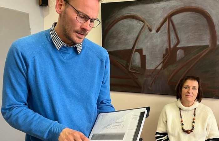 8F2F8633-4DD5-4058-B013-5C3C6ED8EF63