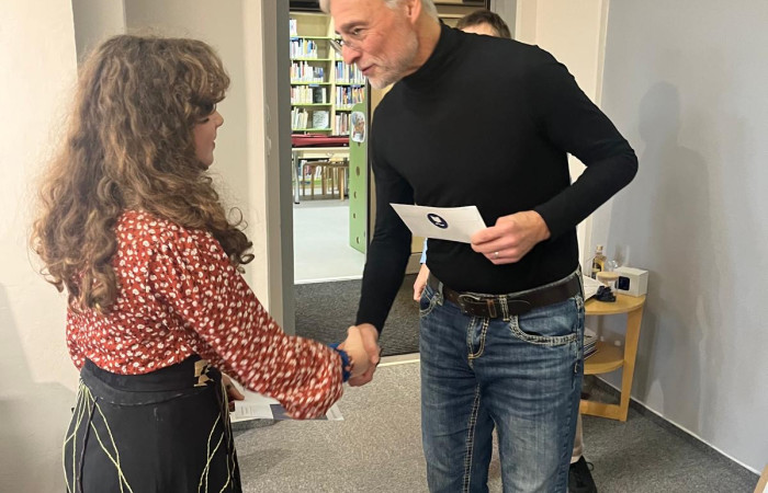 74d3b203-57c8-4c36-afb2-7d8cce273af7