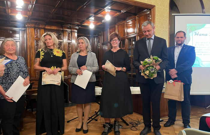 afc248d8-89e3-497e-bb66-947a4a263846